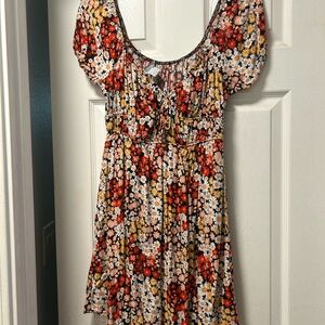 Chic Floral Midi Dress with Puff Sleeves